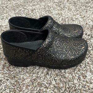 DANSKO Black Dark Gold Antique Tooled Clogs Size 41 US 11